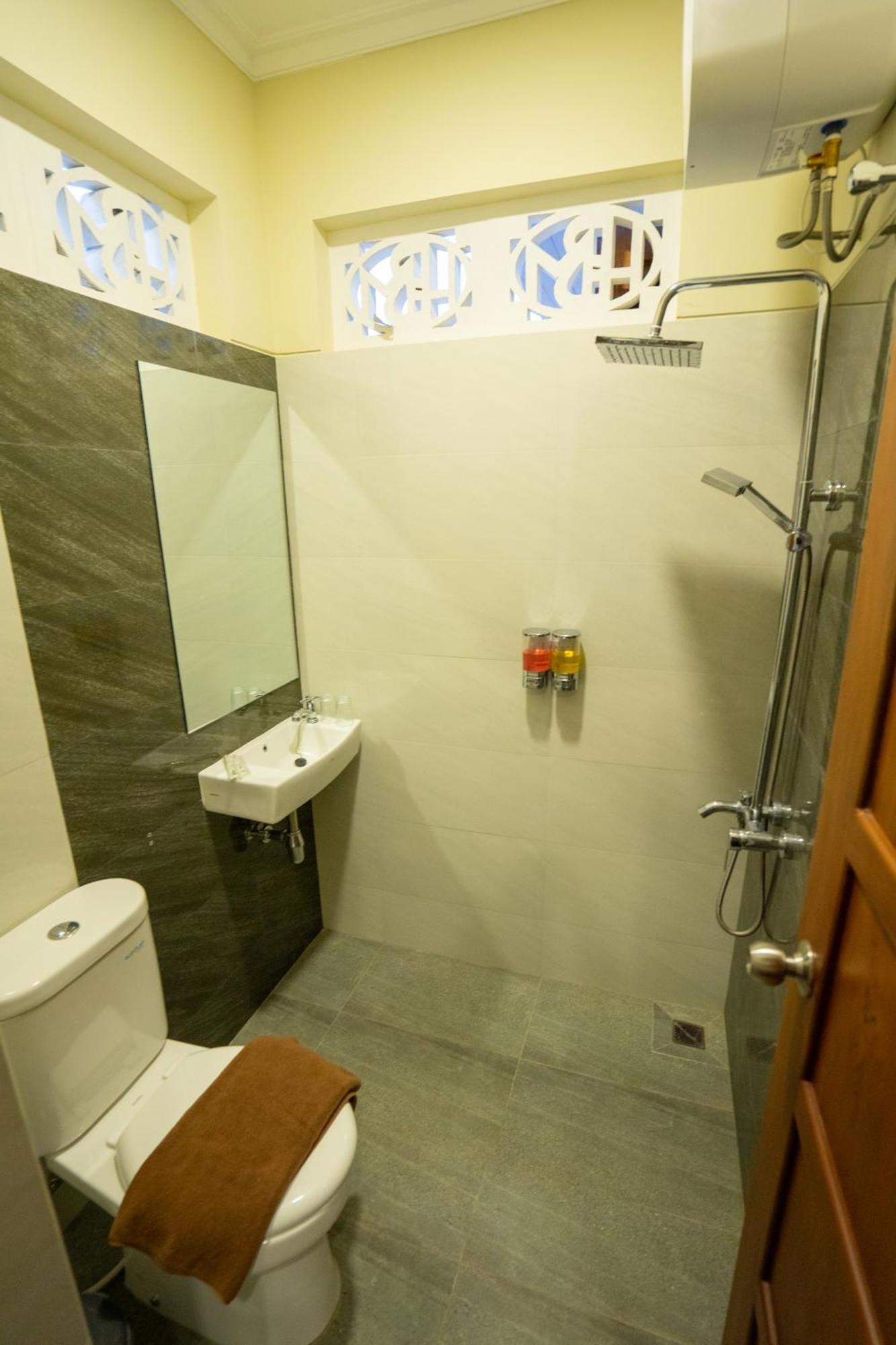 Yuwono Hotel & Villa Malioboro Yogyakarta Esterno foto