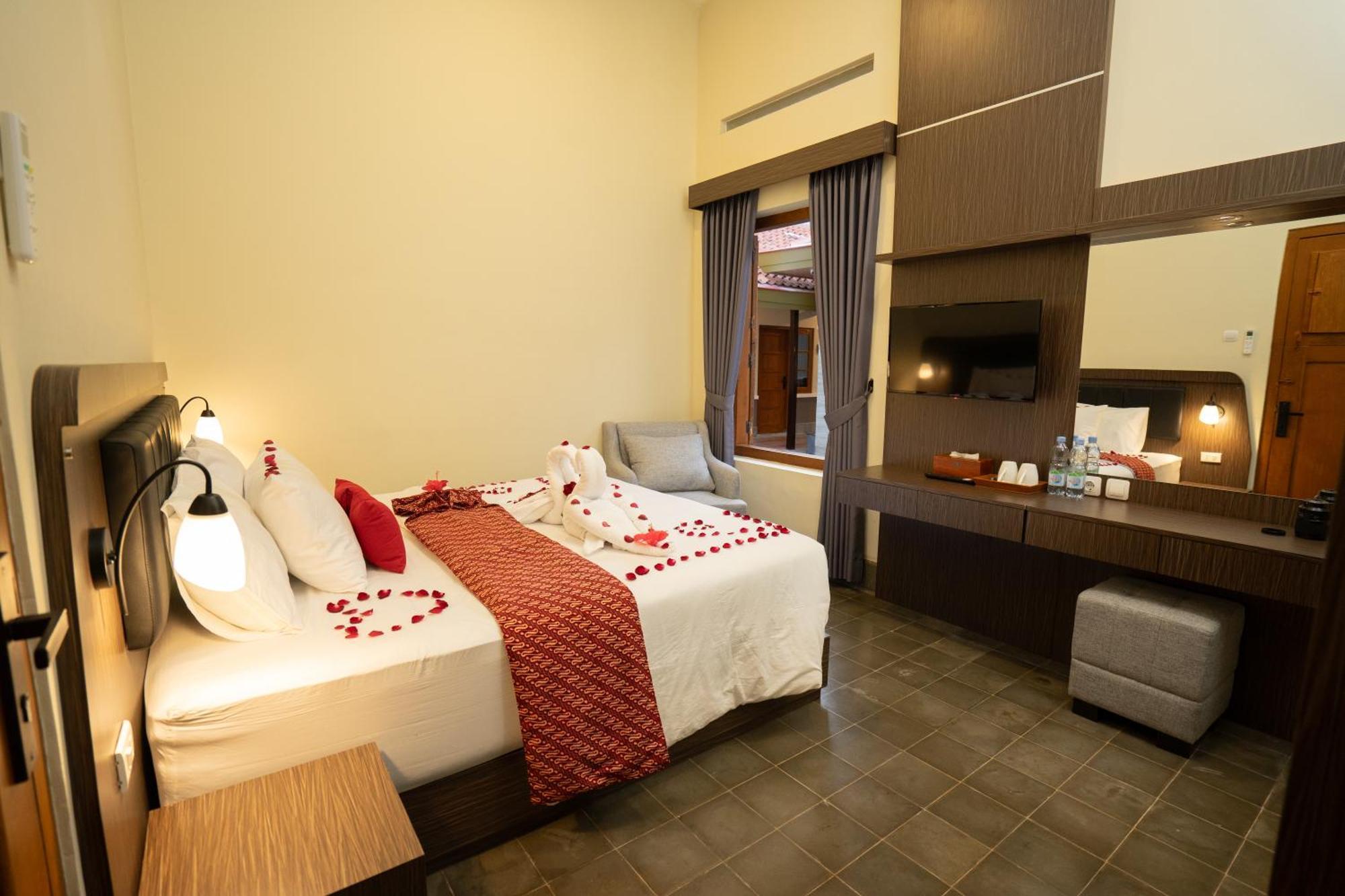 Yuwono Hotel & Villa Malioboro Yogyakarta Esterno foto