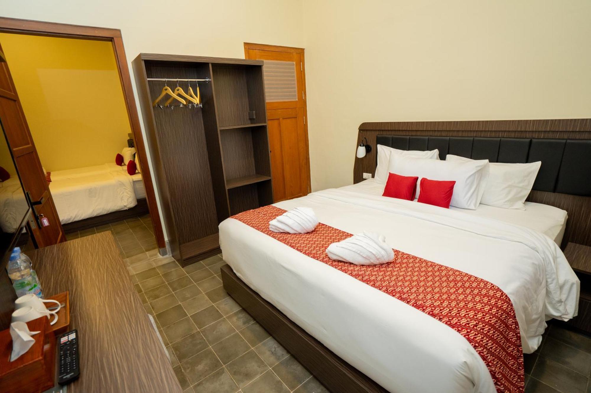 Yuwono Hotel & Villa Malioboro Yogyakarta Esterno foto